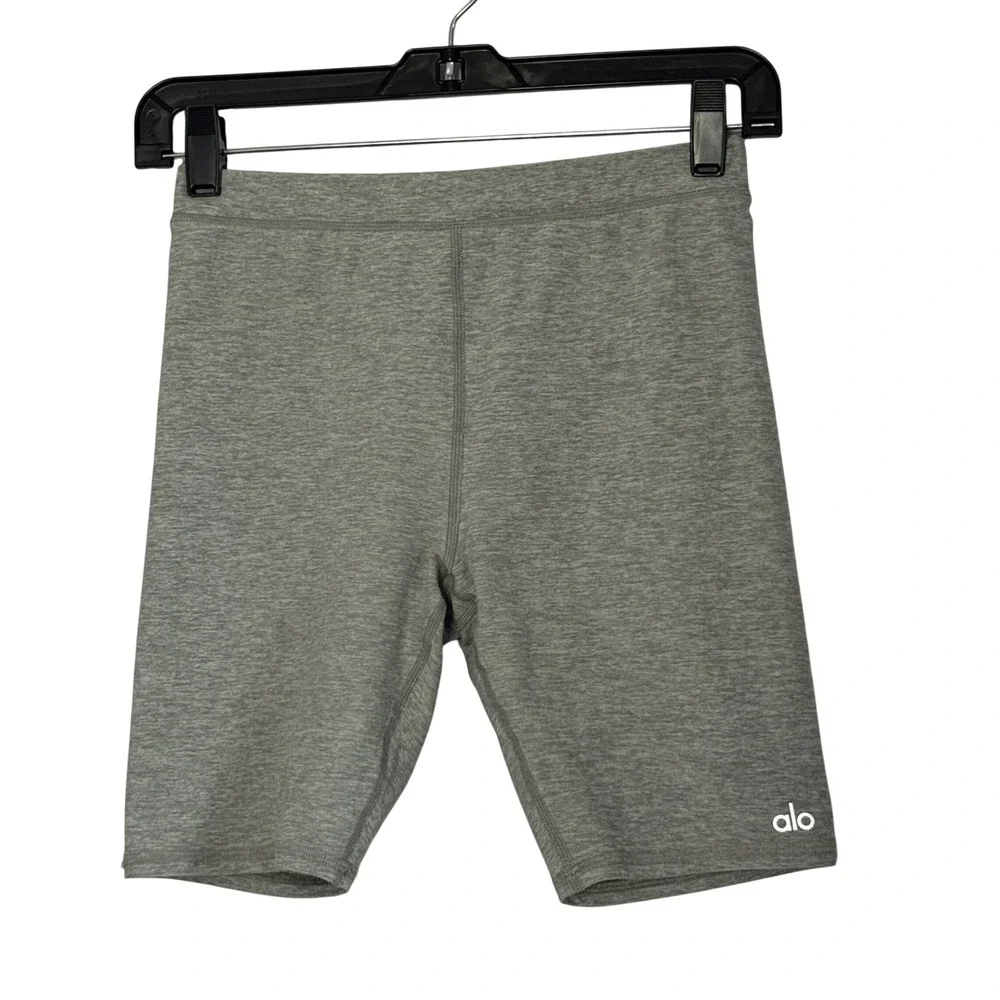 Alo Yoga Alosoft Flow Biker Shorts‎ in Zinc Gray Heather High Waist - Small
